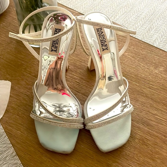 White and silver heals from Badgley Mischka - Picture 3 of 5